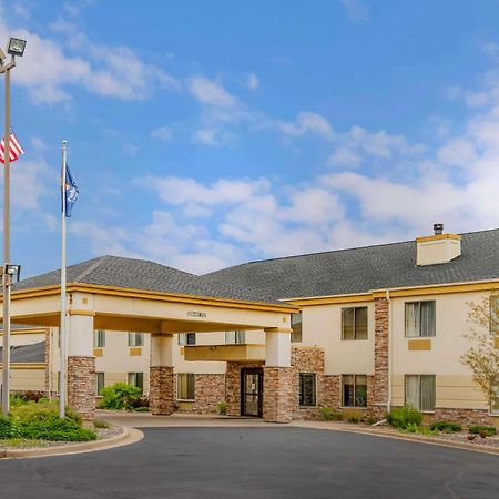 Comfort Inn & Suites Black River Falls I-94 מראה חיצוני תמונה