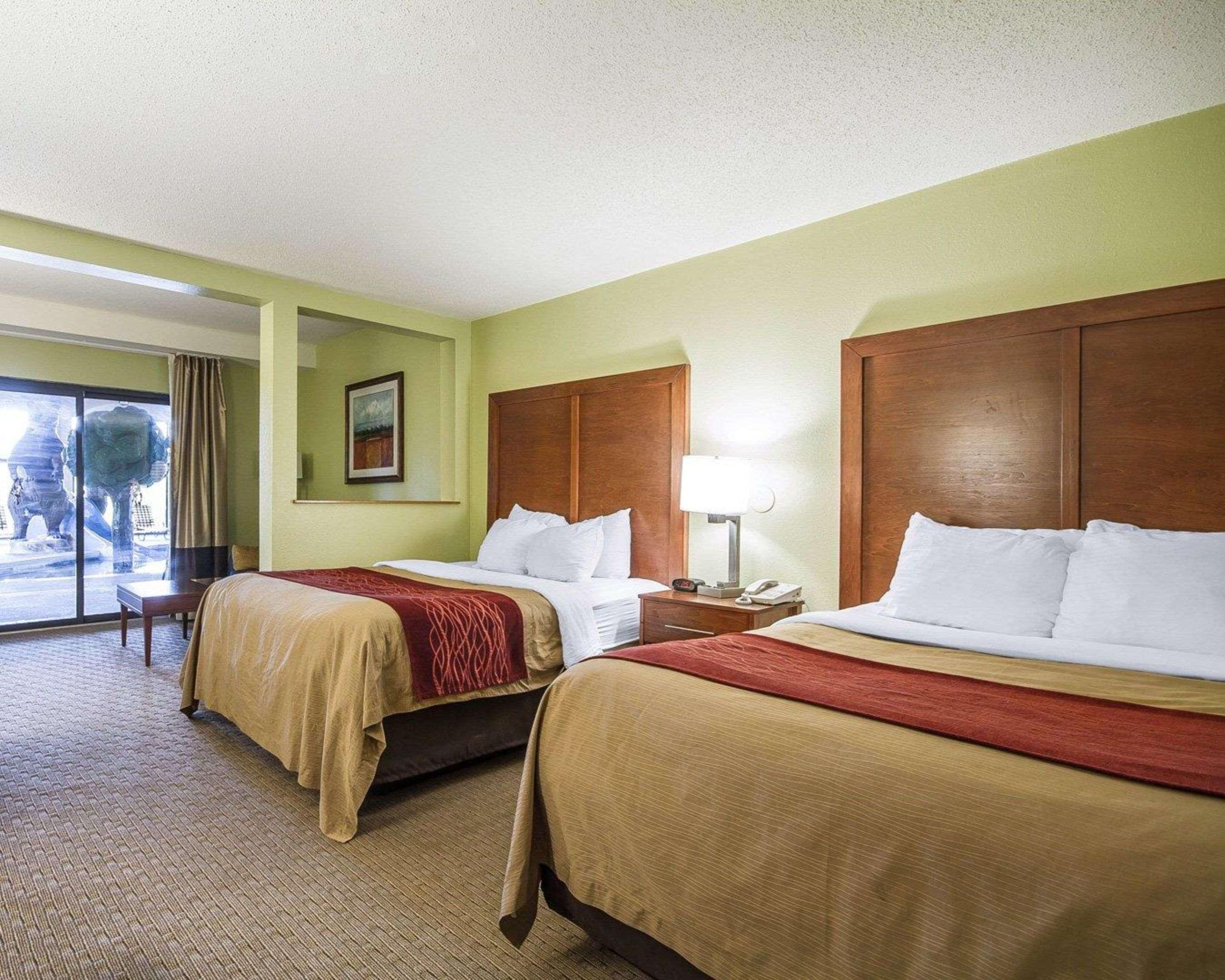 Comfort Inn & Suites Black River Falls I-94 מראה חיצוני תמונה