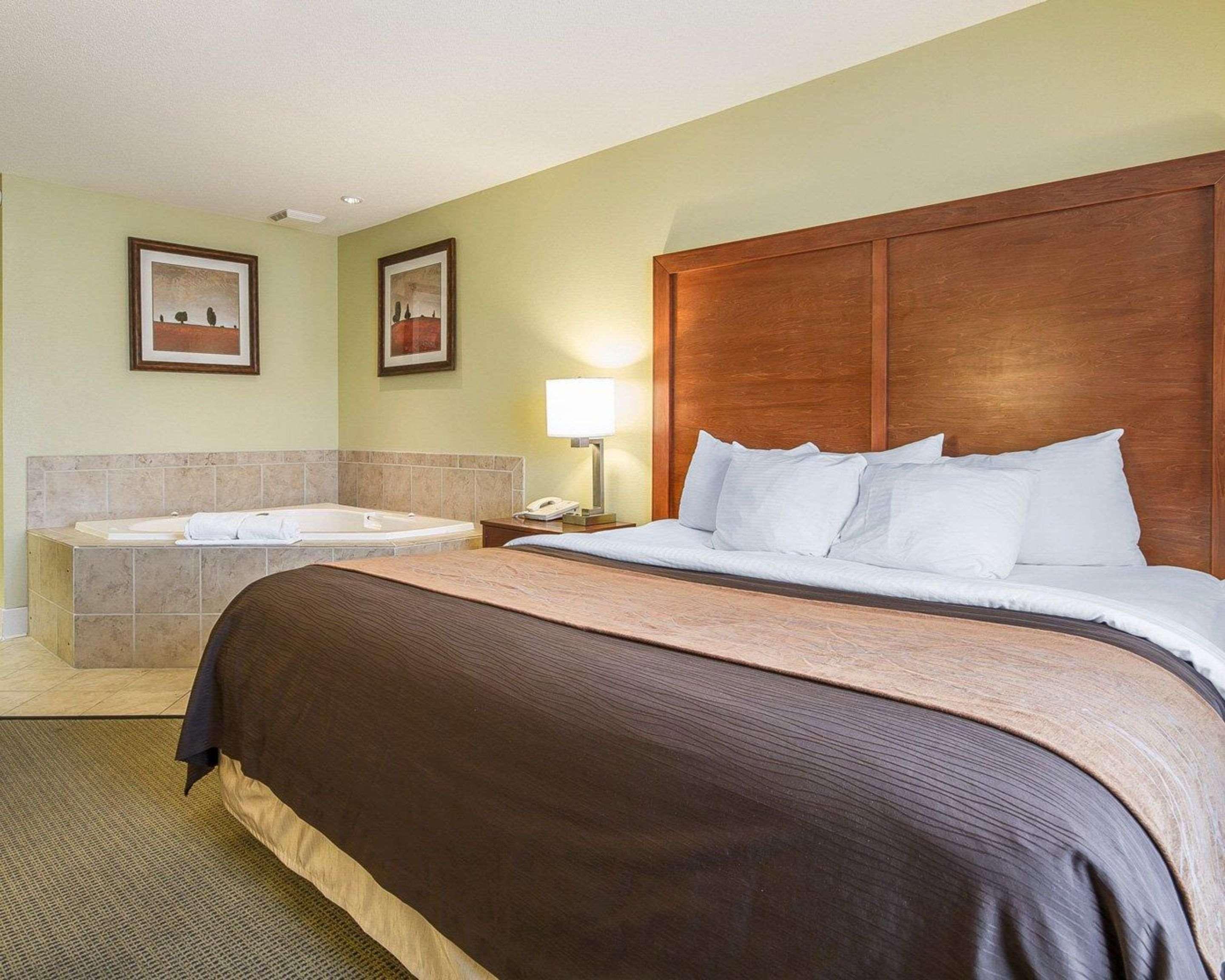 Comfort Inn & Suites Black River Falls I-94 מראה חיצוני תמונה
