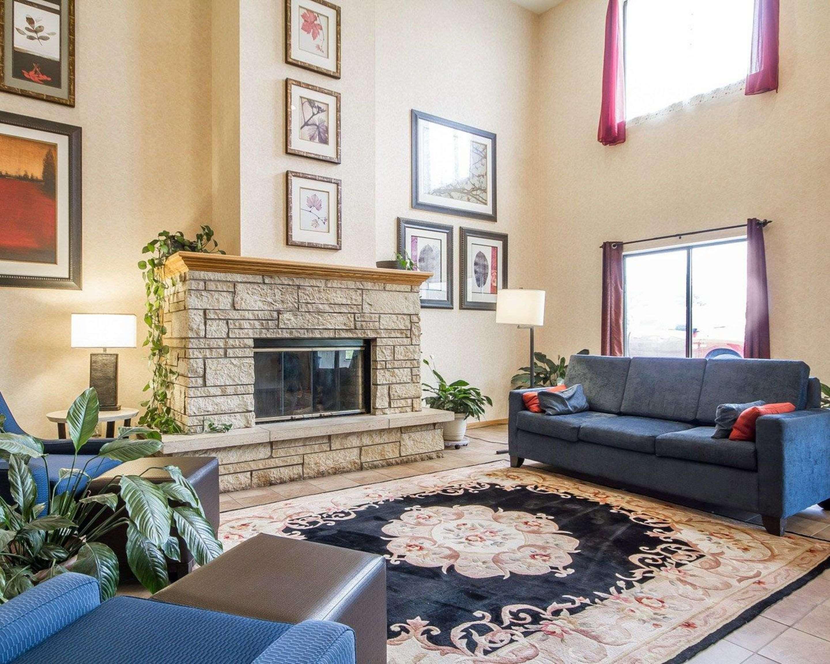 Comfort Inn & Suites Black River Falls I-94 מראה חיצוני תמונה