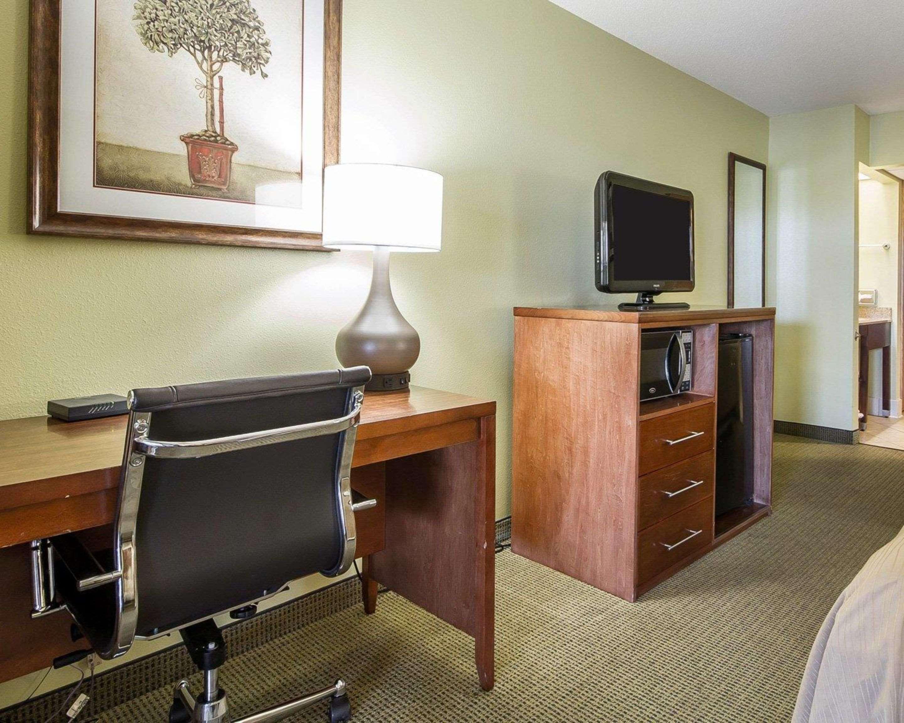 Comfort Inn & Suites Black River Falls I-94 מראה חיצוני תמונה