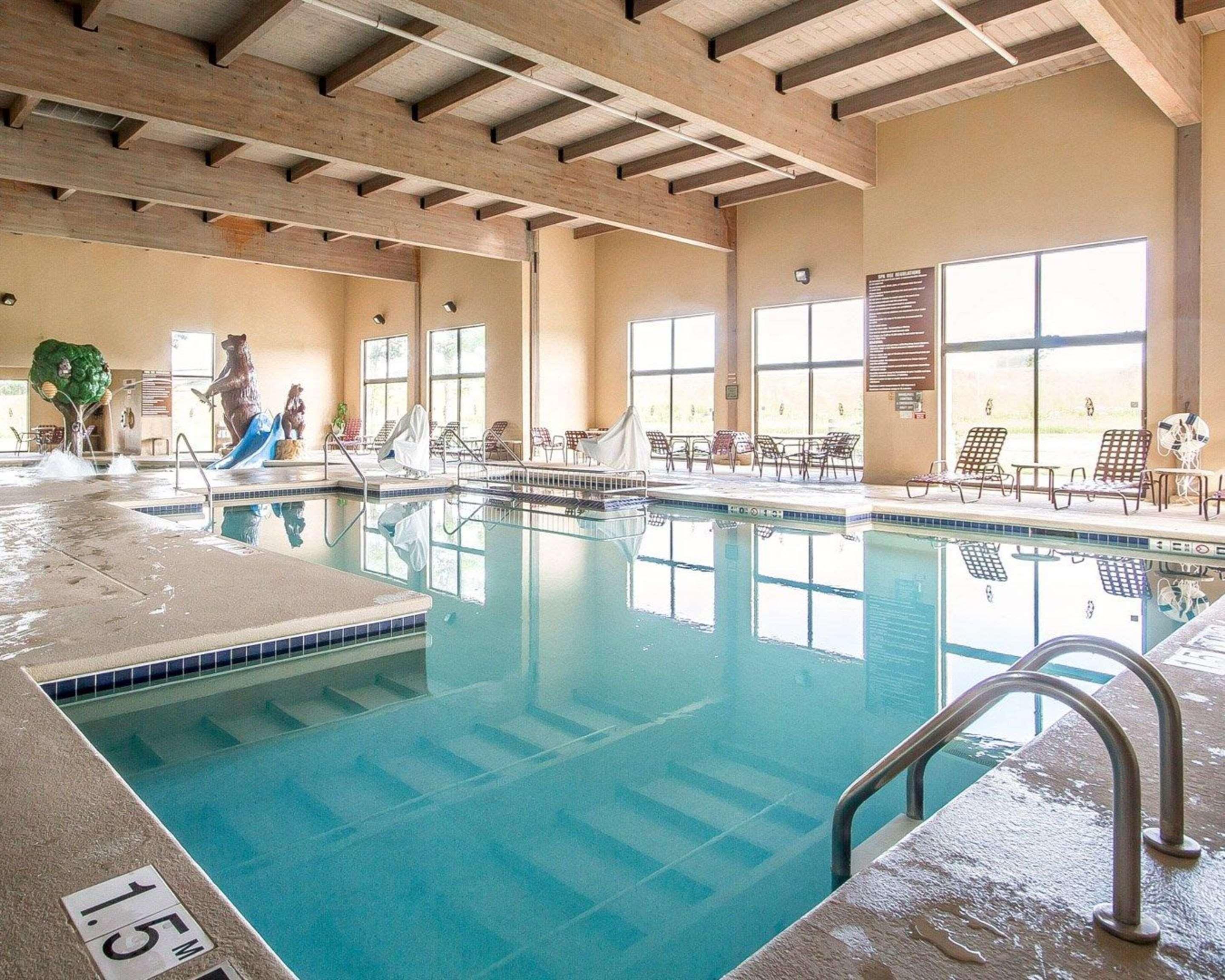 Comfort Inn & Suites Black River Falls I-94 מראה חיצוני תמונה