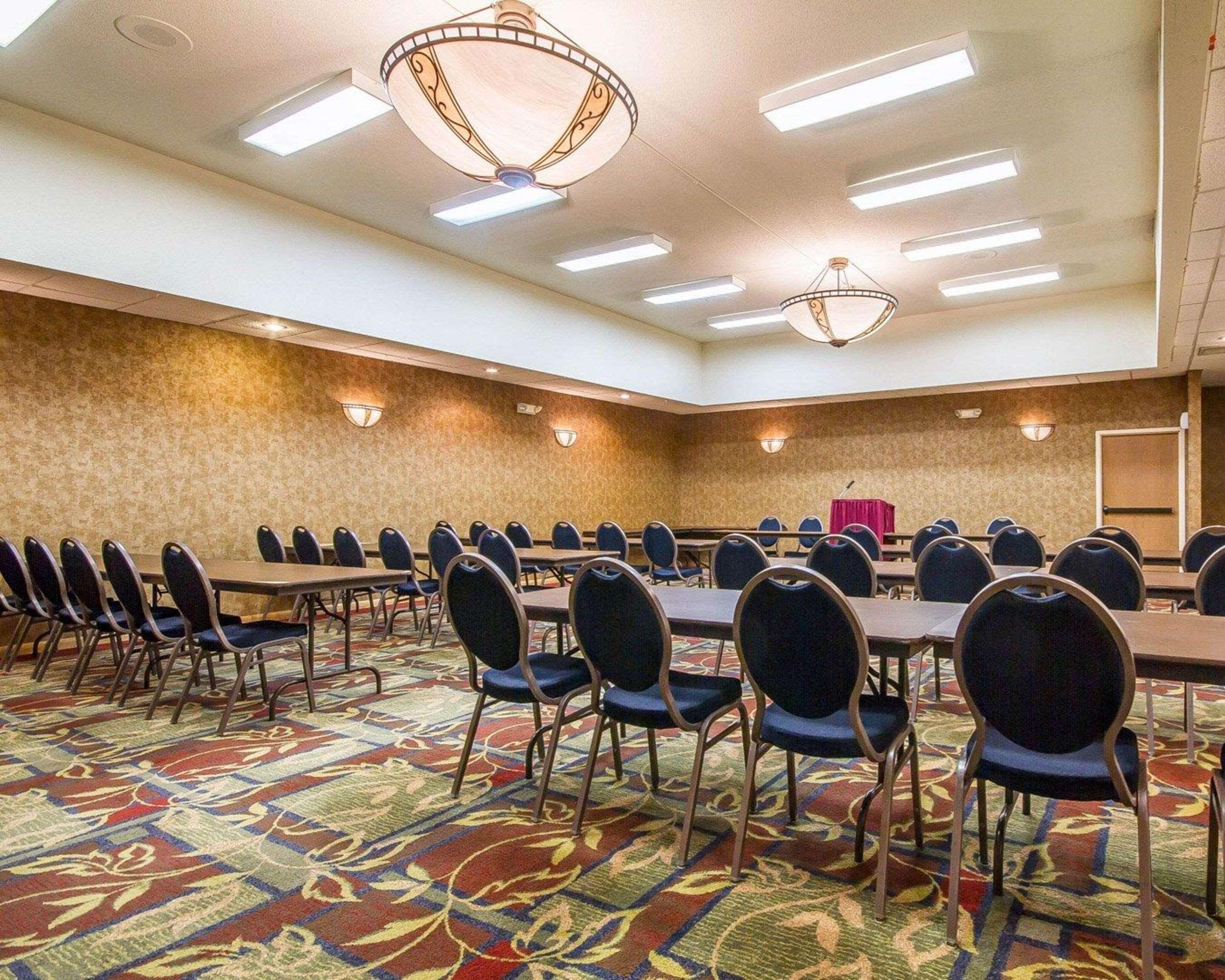 Comfort Inn & Suites Black River Falls I-94 מראה חיצוני תמונה