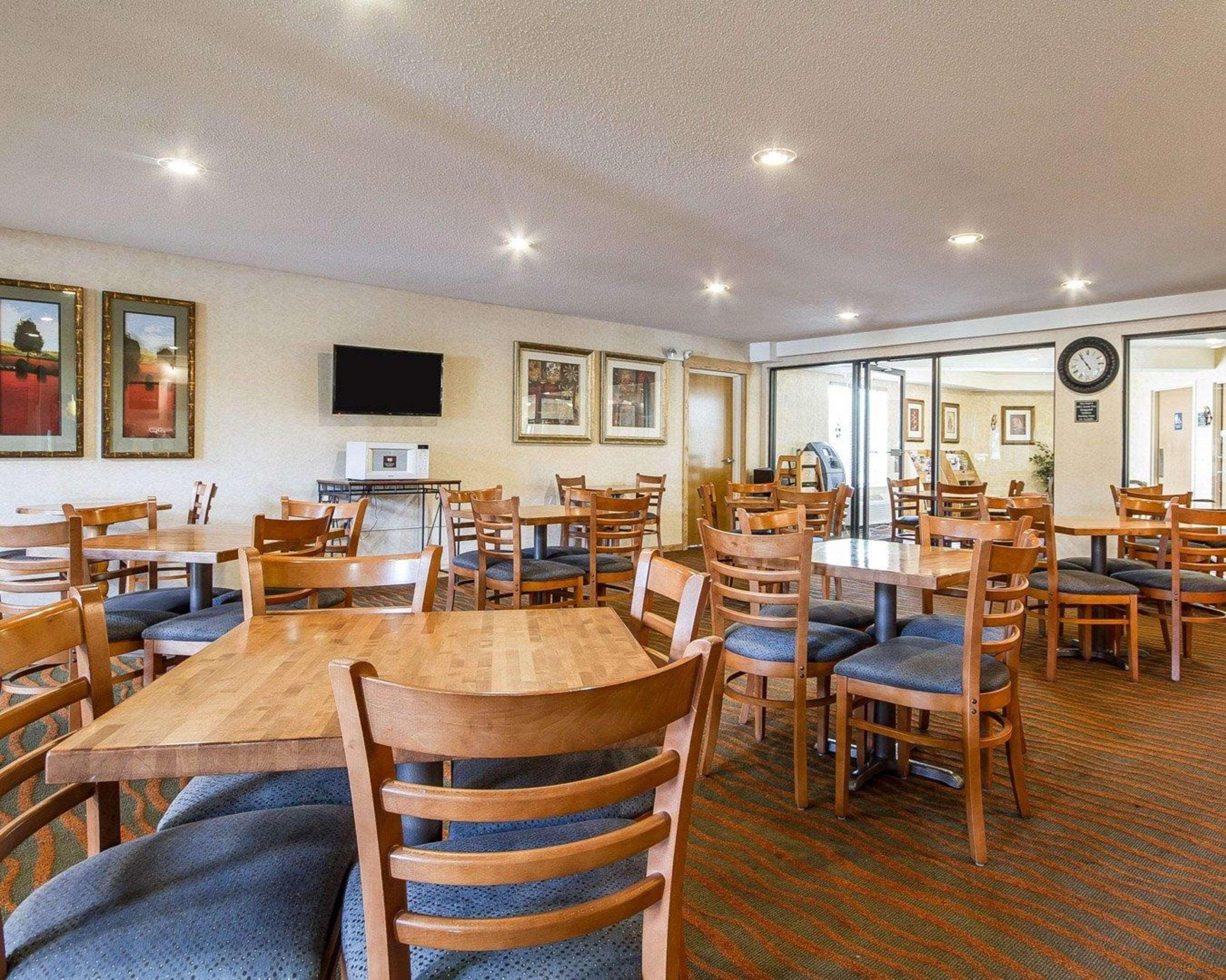 Comfort Inn & Suites Black River Falls I-94 מראה חיצוני תמונה