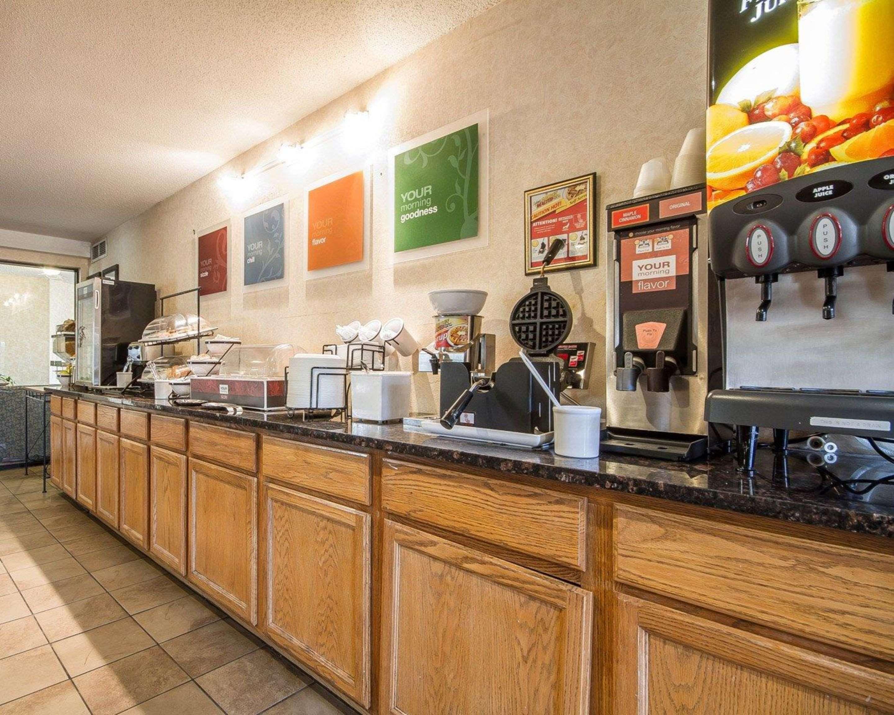 Comfort Inn & Suites Black River Falls I-94 מראה חיצוני תמונה