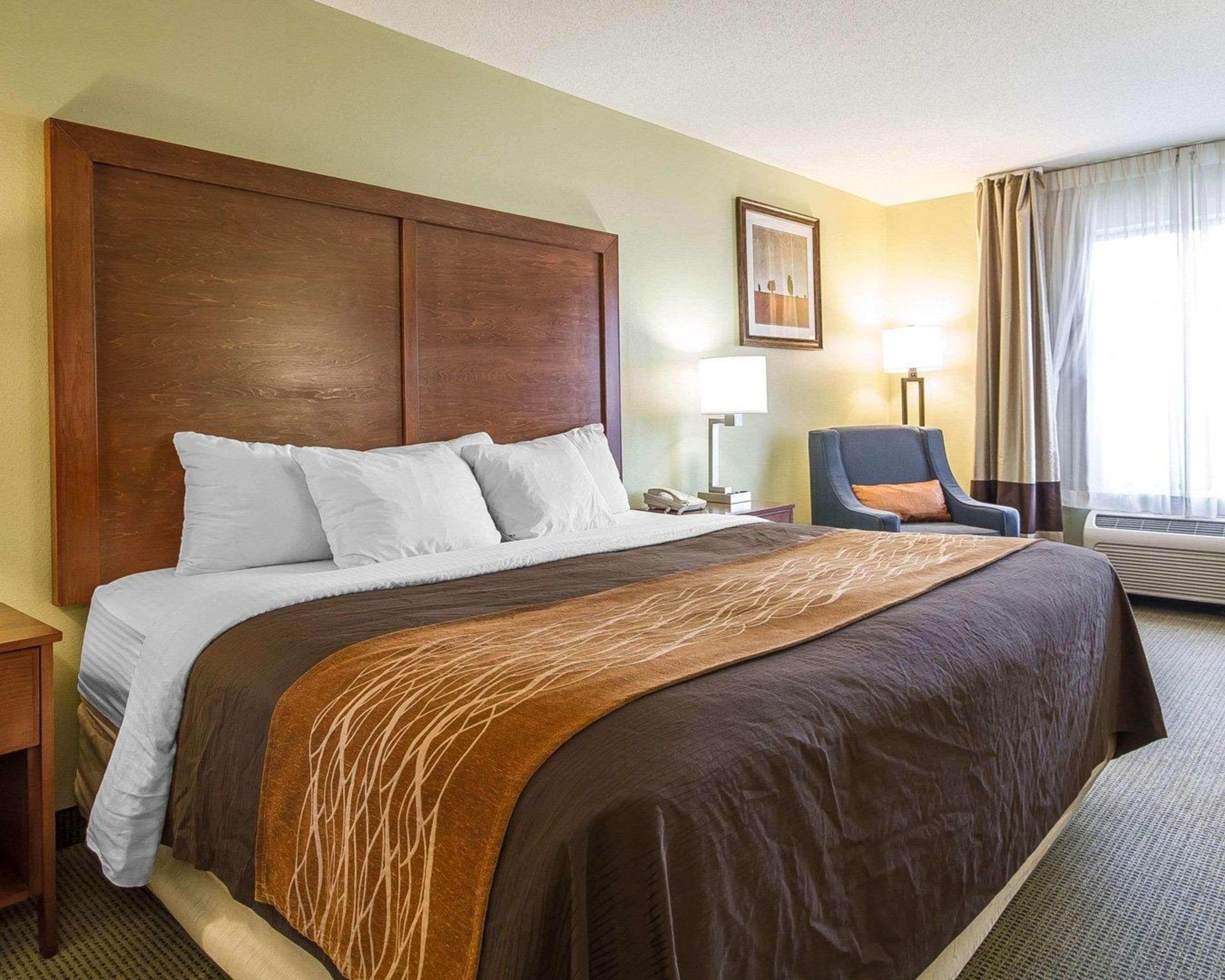 Comfort Inn & Suites Black River Falls I-94 מראה חיצוני תמונה