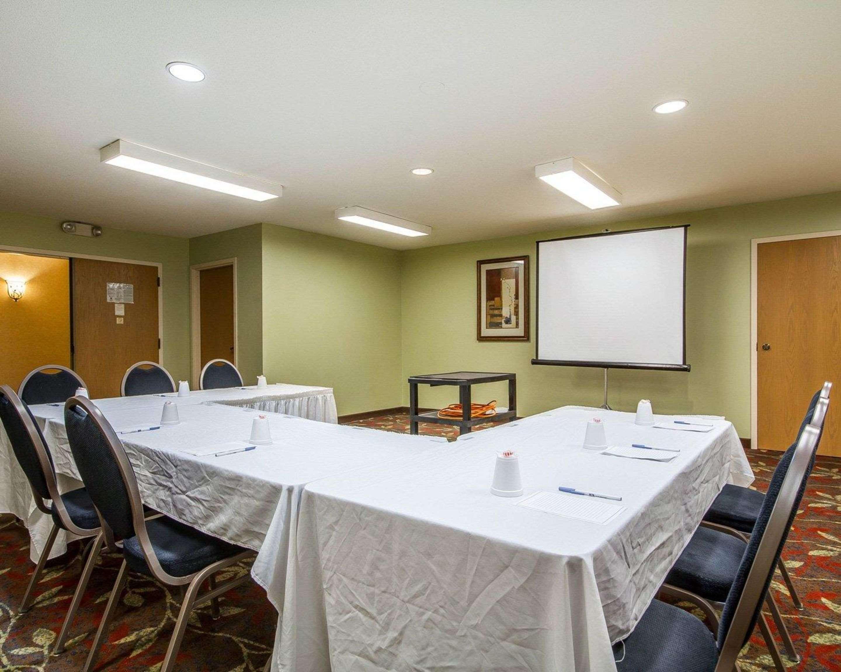 Comfort Inn & Suites Black River Falls I-94 מראה חיצוני תמונה