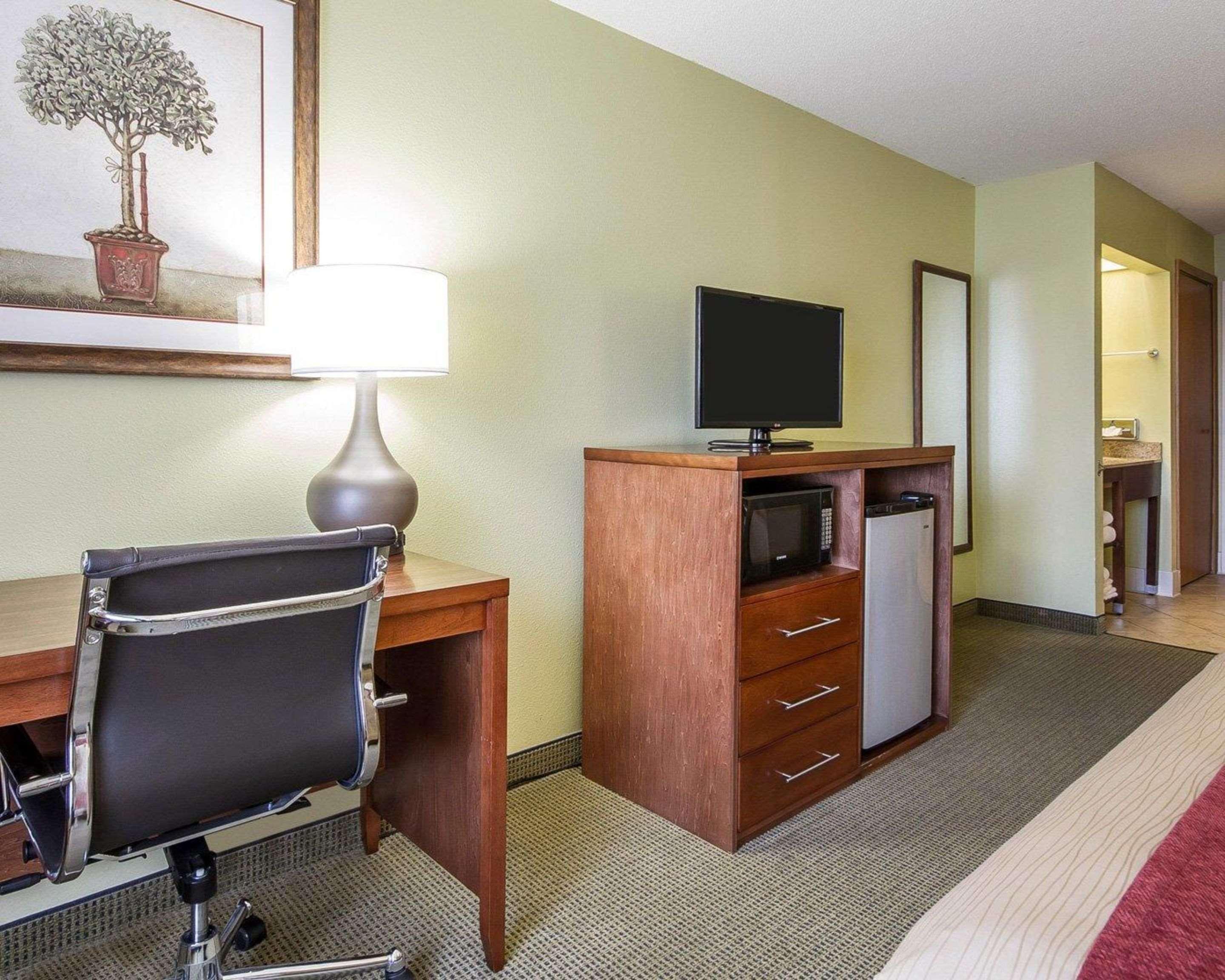 Comfort Inn & Suites Black River Falls I-94 מראה חיצוני תמונה