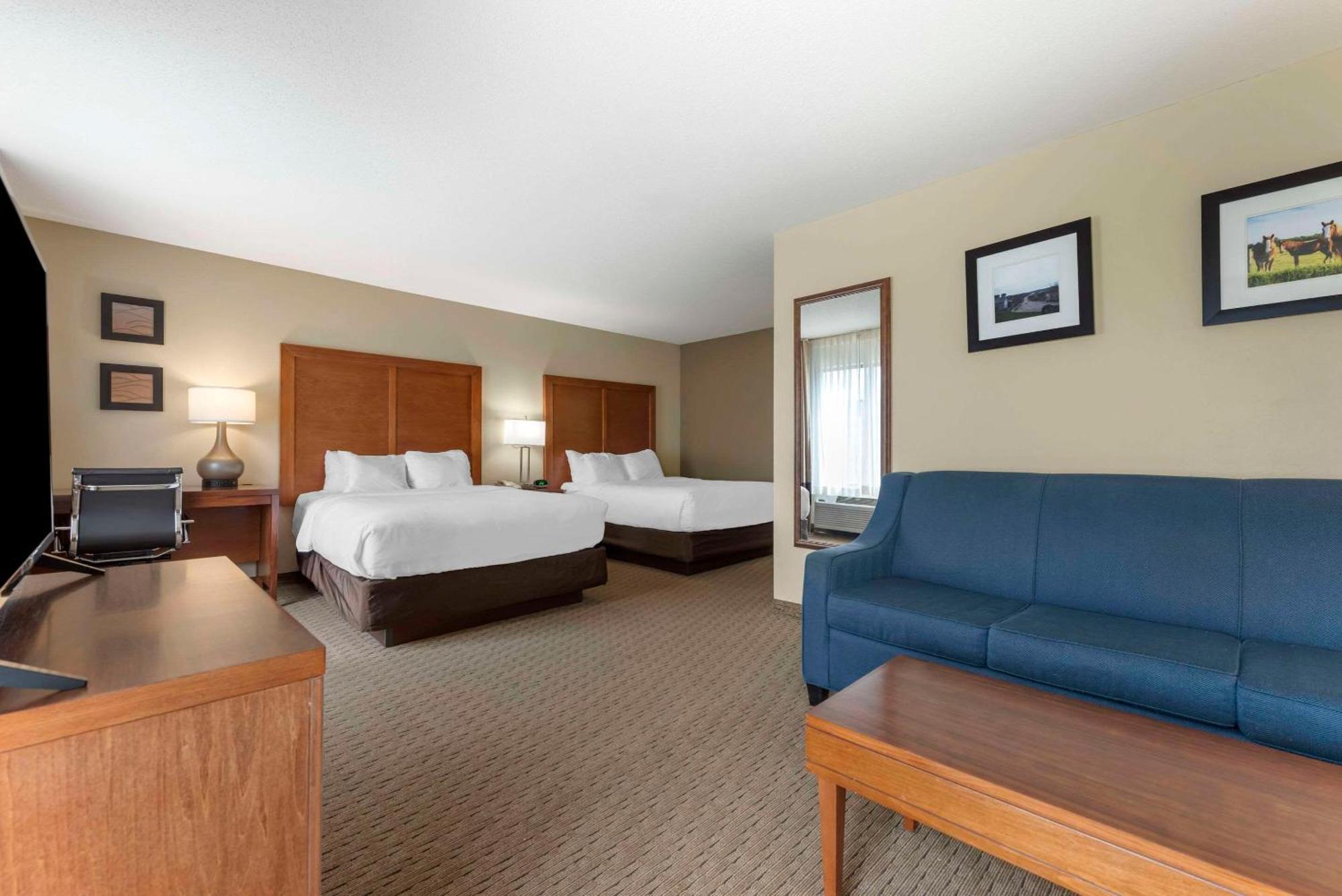 Comfort Inn & Suites Black River Falls I-94 מראה חיצוני תמונה