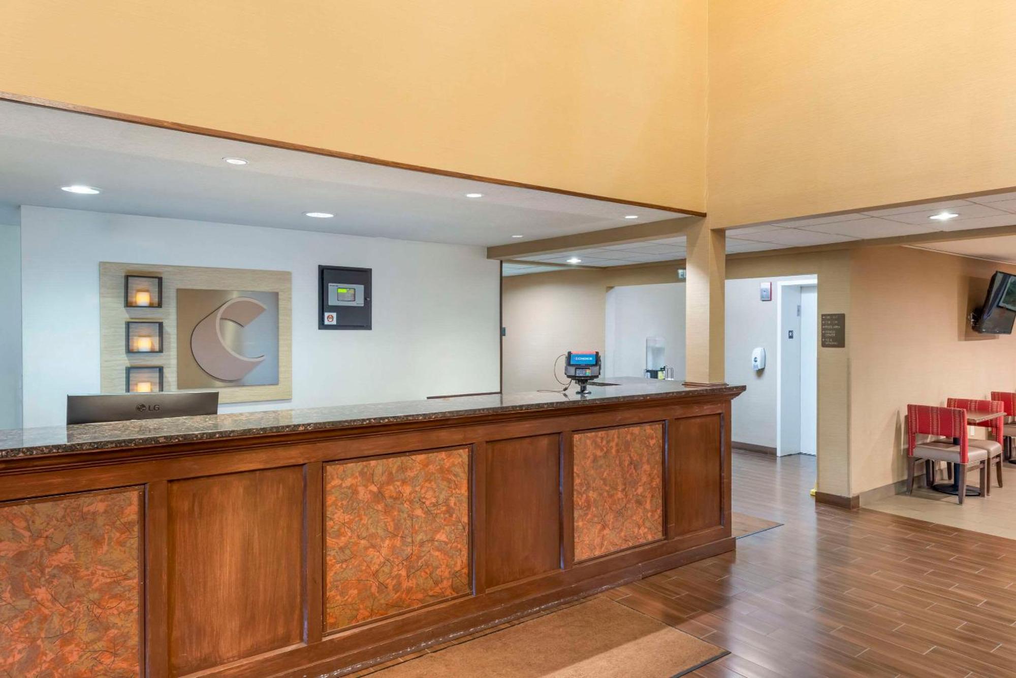 Comfort Inn & Suites Black River Falls I-94 מראה חיצוני תמונה