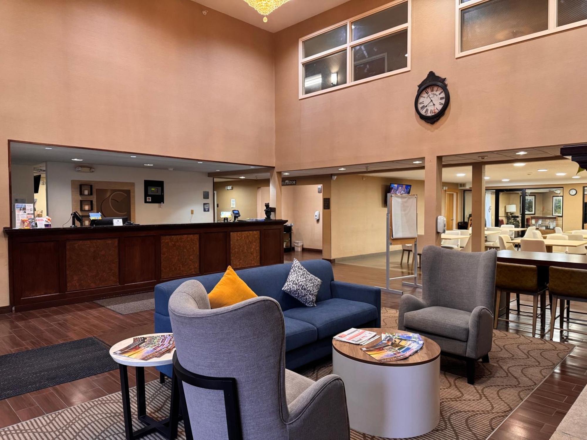 Comfort Inn & Suites Black River Falls I-94 מראה חיצוני תמונה