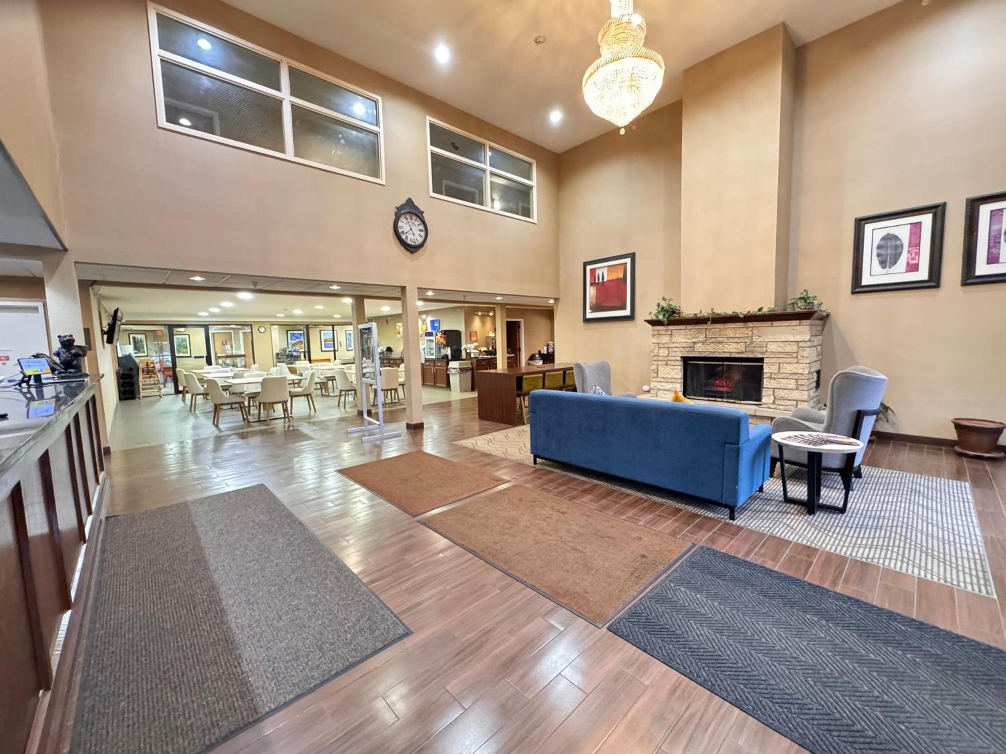 Comfort Inn & Suites Black River Falls I-94 מראה חיצוני תמונה